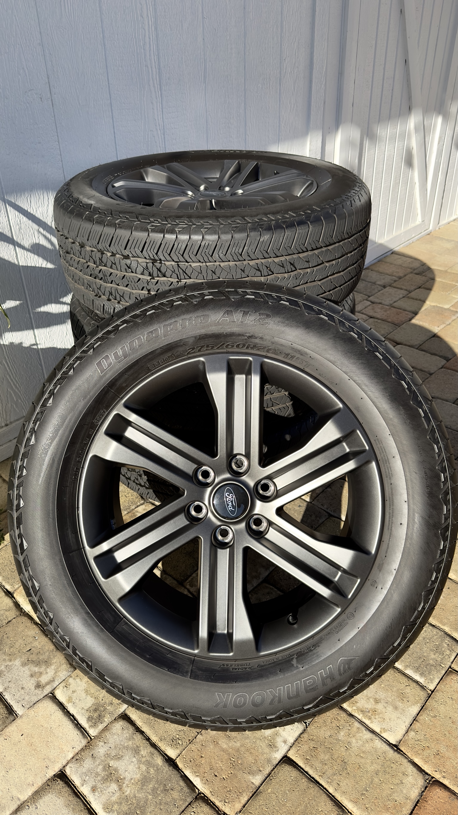 Ford F-150 21’ Lariat Sport App Pkg 20” Rims/Tires/Sensors 14E7D82F-B0D7-4CB5-BF41-41A208F4B9D0
