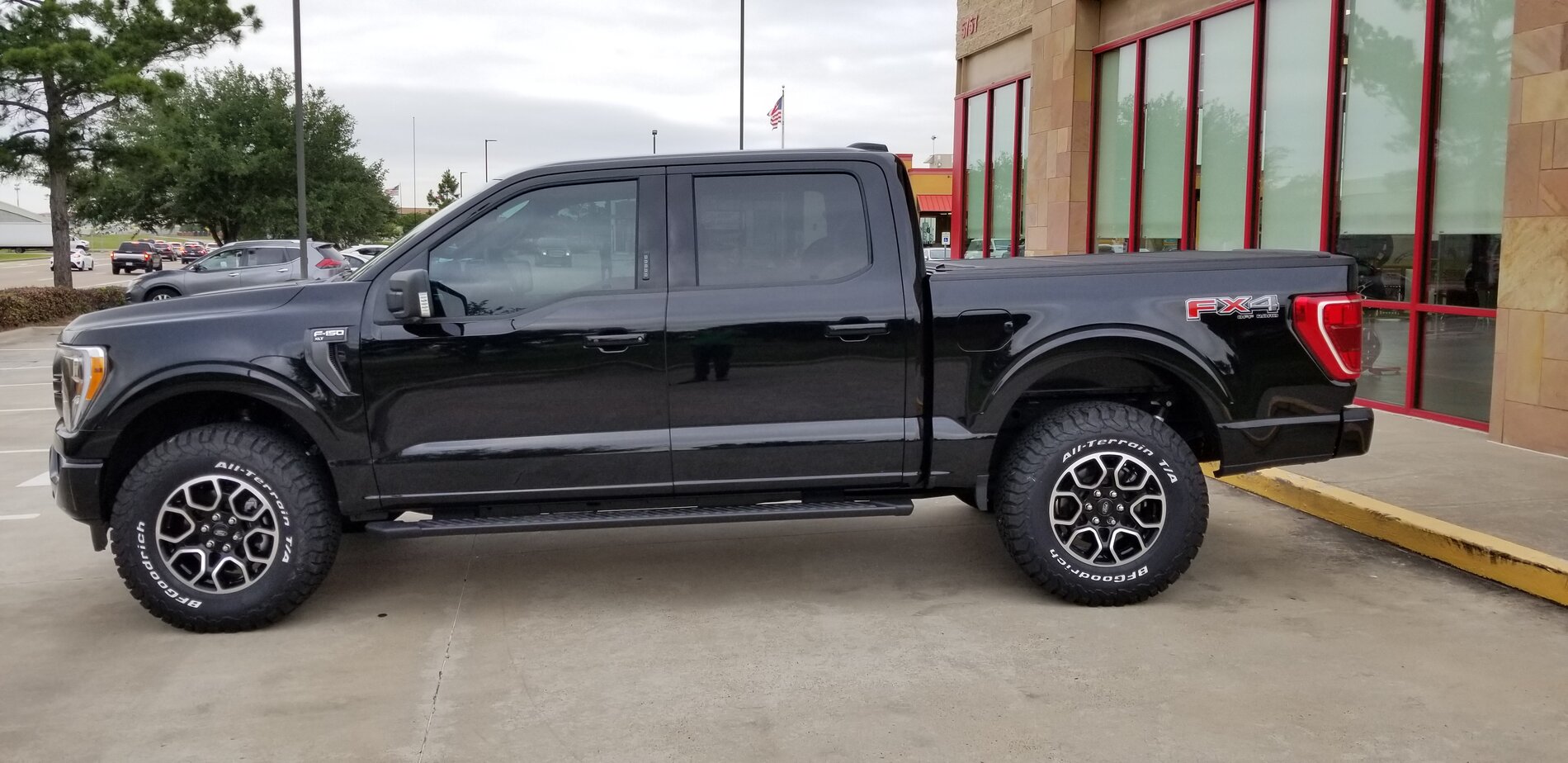 Ford F-150 2.25” ReadyLIFT Leveling Kit with 35's installed on my 2021 F-150 20210512_174815