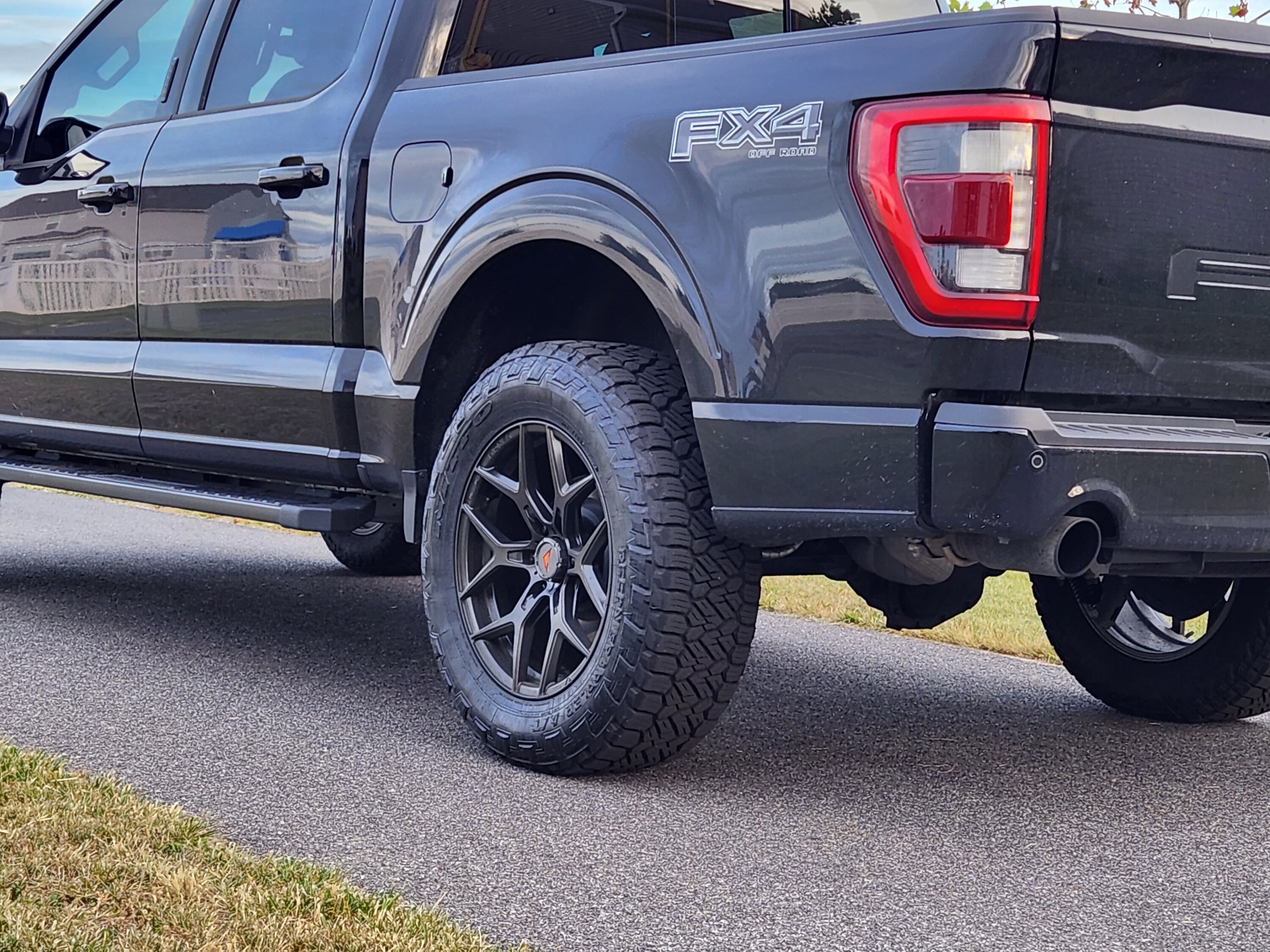 Ford F-150 Nitto Recon Grappler 275/65R20 (SL) - long term review(in progress) 20230528_195657