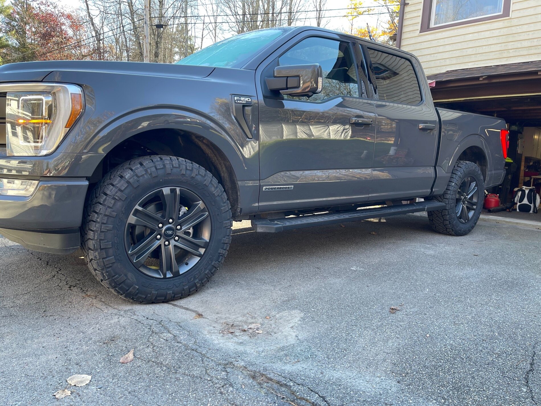 Ford F-150 Tire size options for OEM wheels with 2" level? 21 f150-1