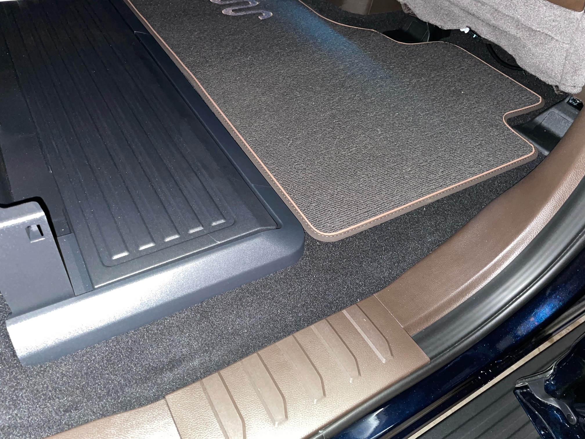 Ford F-150 King Ranch Floor Mats - Suggestions? Floor 3