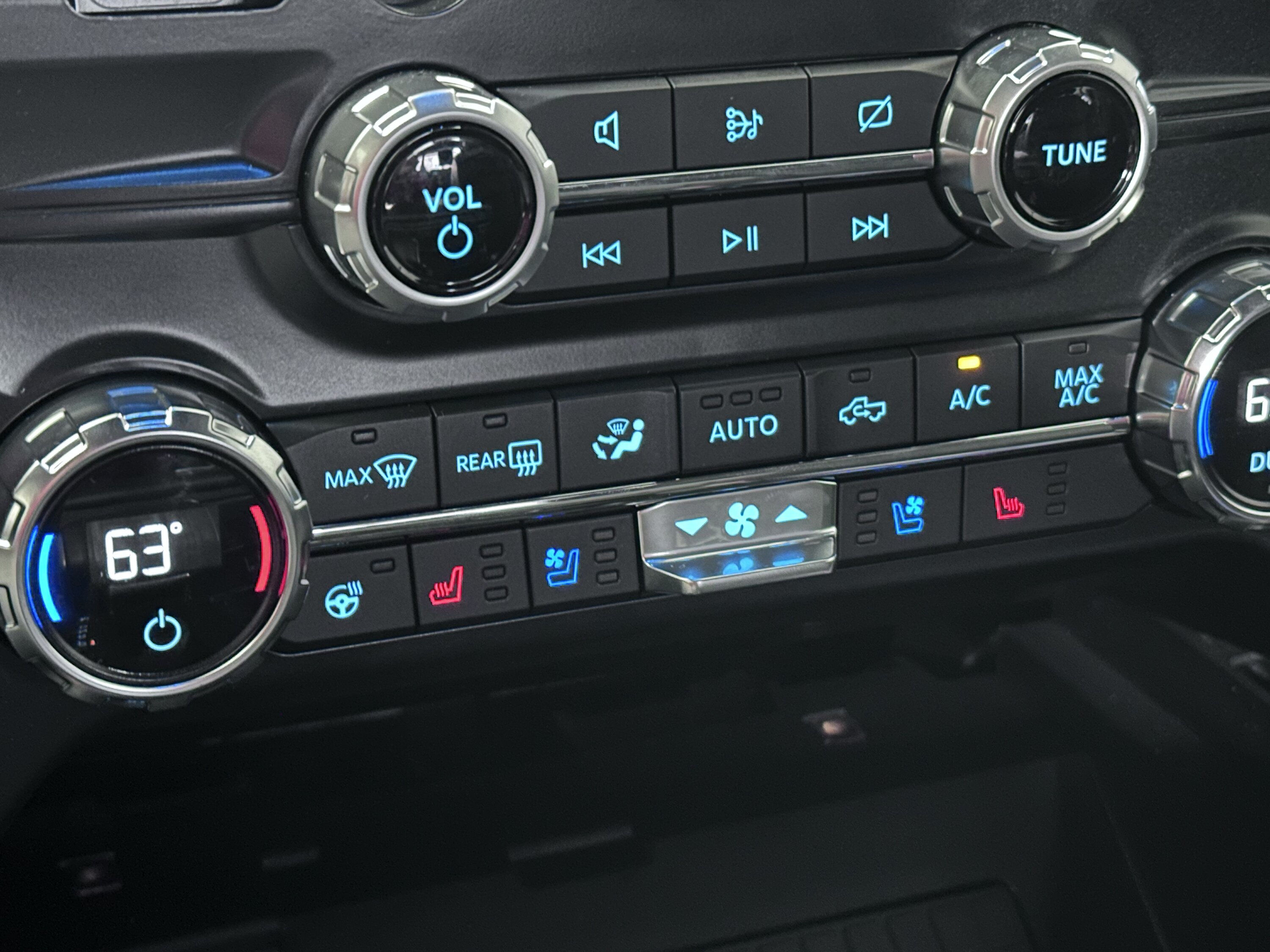 Ford F-150 Dash lights always on Radio/HVAC?? 2023 Raptor IMG_0759