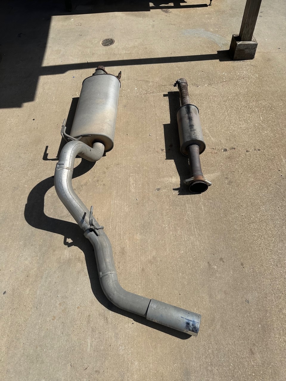 Ford F-150 Stock 2021 3.5L exhaust thumbnail_IMG_7564