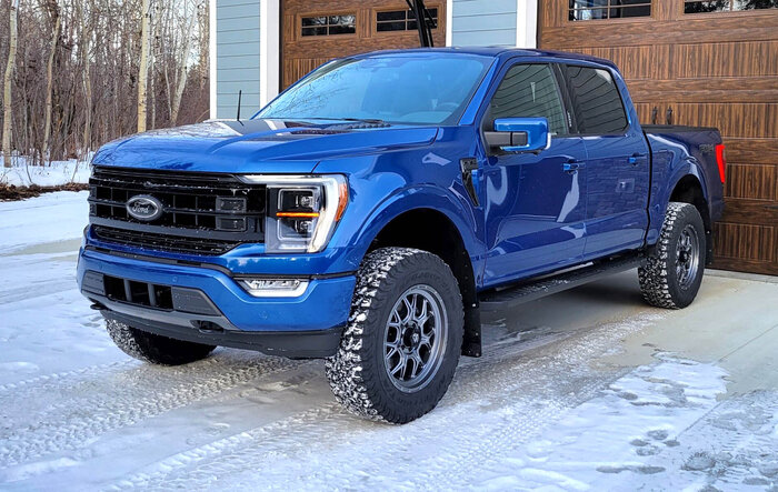 2022 Atlas Blue Camping/Hunting Truck... 4" BDS lift, Fuel Tech wheels, and 295/65/R20 BFG KO2 tires, Torsen differential, more coming...