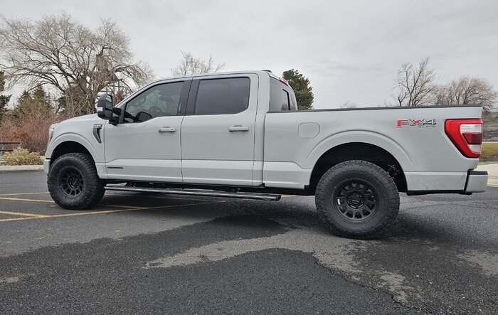 2023 F-150 Lariat Powerboost leveled