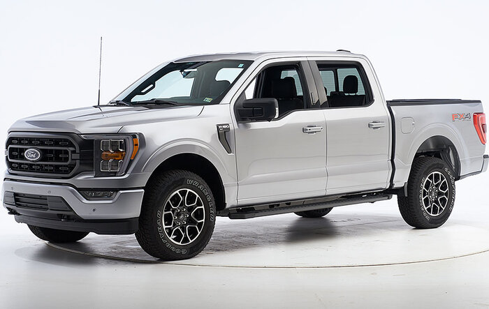 Improved headlights boost 2021 Ford F-150 to IIHS TOP SAFETY PICK AWARD